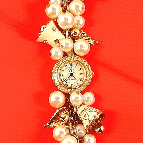 Pendent Watch - Picture 2 of 5